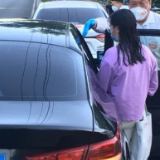 公交出租暂停医护人员如何出行？爱心车队整装出发！