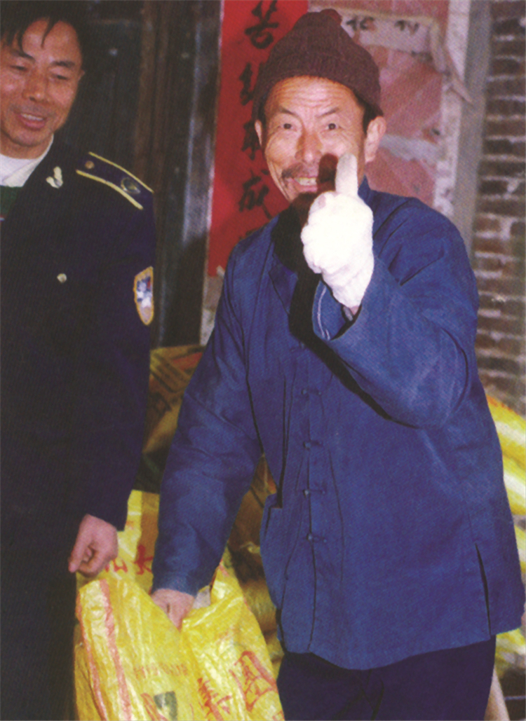 4、农户对骆驼饲料点赞.jpg 4、农户对骆驼饲料点赞.jpg