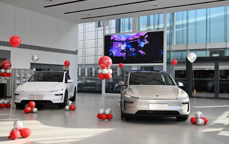 特斯拉长沙双店同启，服务网络精细化升级