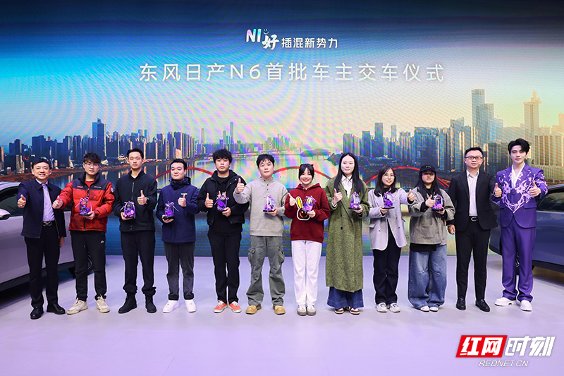 交车.jpg 交车.jpg