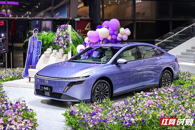 花车全部.jpg 花车全部.jpg