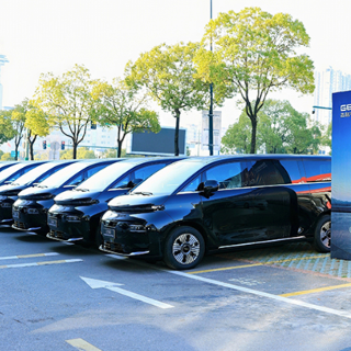 撬动绿色公务出行 吉利银河翼真L380交付中国移动湖南分公司