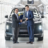 蔚来公司第100万台量产车下线 李斌：未来将保持每年40%-50%销量增长