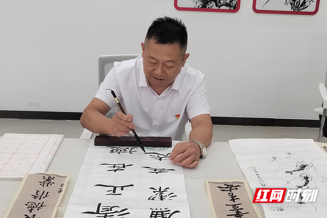 图片4.jpg 图片4.jpg