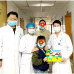 手法复位治疗锁骨骨折 6岁儿童画画致谢医生