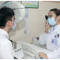 为什么配了更贵的镜片后反而出现不适症状