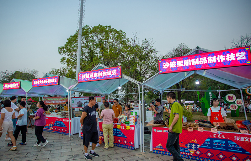 10219946.jpg 10219946.jpg