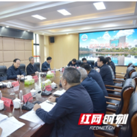 严华在邵阳学院调研并现场办公 加强校园周边环境综合治理 为高校建设发展提供良好环境