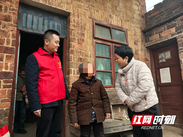 救助慰问传温情 寒冬送暖办实事——邵阳市救助管理站开展2026年春节节前走访慰问活动(图3)