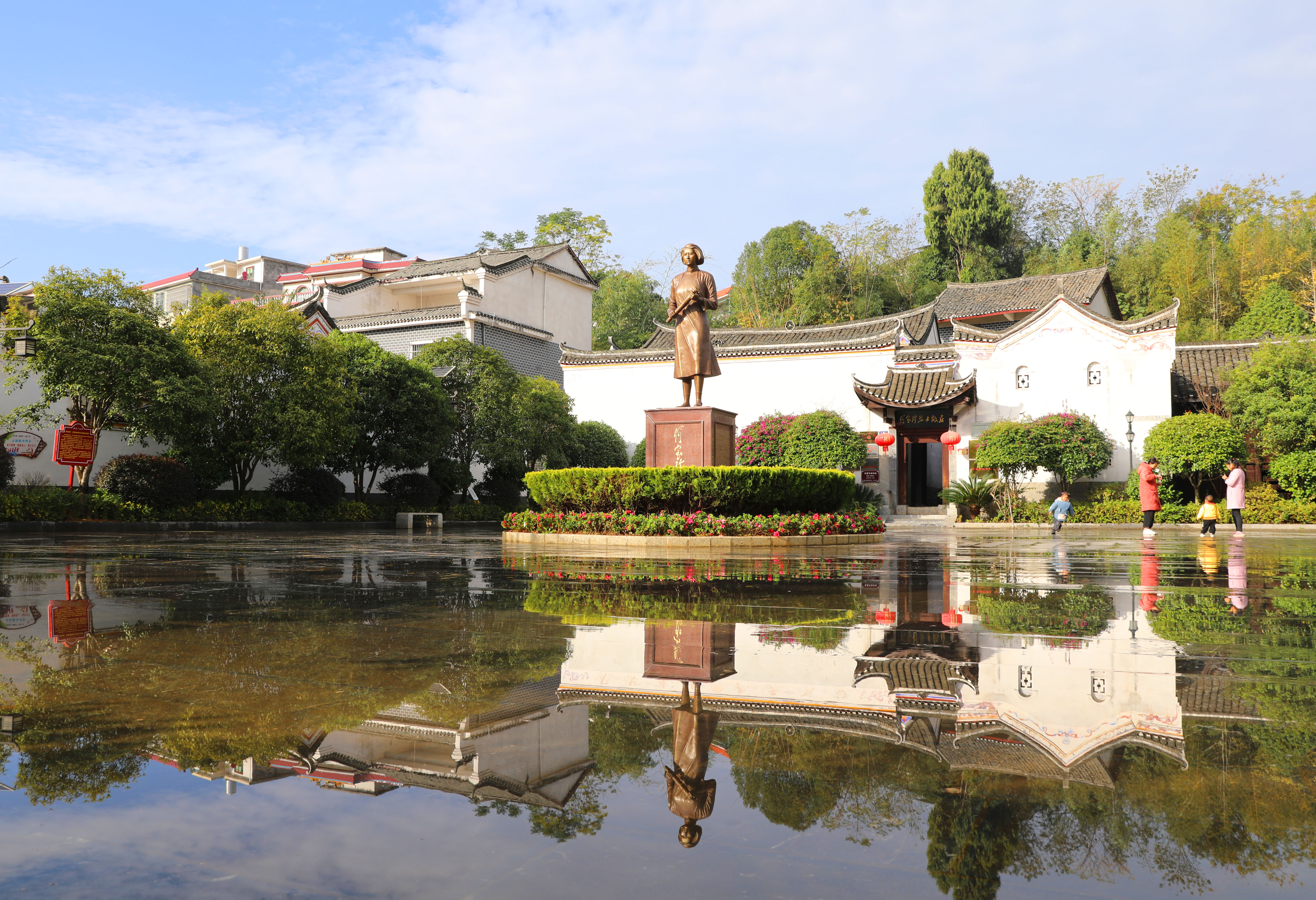 道县何宝珍故里:雨花台前女杰长留浩气 洑水河畔乡邻景仰英豪