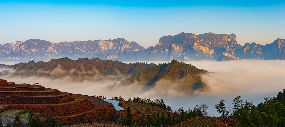 家乡的那座山--天门山.jpg