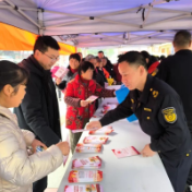 湖南多地开展春节前“扫黄打非”宣传活动