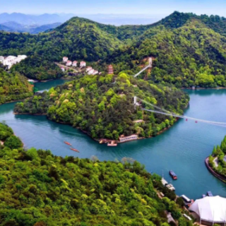 国庆“趣”哪儿丨开启治愈之旅！来长沙石燕湖邂逅卡皮巴拉