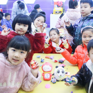 一“墩”难求？这些孩子靠自己实现“冰墩墩自由”