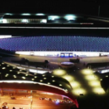 夜幕降临崇礼冬奥核心区灯光亮起绚烂夺目，夜色袭人