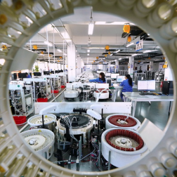 【财经翻译官】“切实振作”该如何达成？