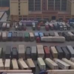 广西凭祥使用“甩挂”模式通关 提升边境口岸疫情防控能力 保障口岸畅通