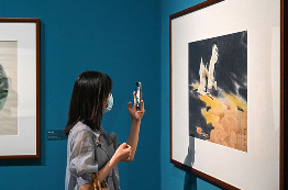  Flower, bird themed art and literature exhibition opens at Hunan Museum