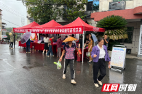 食品安全“你点我检 送检下乡”活动走进大祥区板桥乡