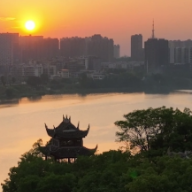 视频 | 双清：落日熔金，把黄昏写成诗