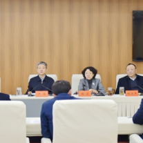 严华主持召开全市生态环境保护工作调度会