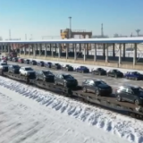 遥遥领先!新能源汽车“出海”跑出新高度 彰显“中国智造”力量