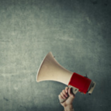 好评中国丨让青春在评论的舞台上绽放光芒