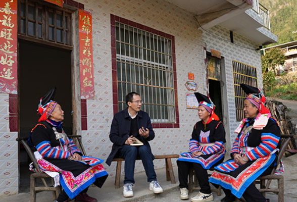 “最美公务员”吕晓毛：苦干加实干 带领瑶乡群众奔向幸福日子