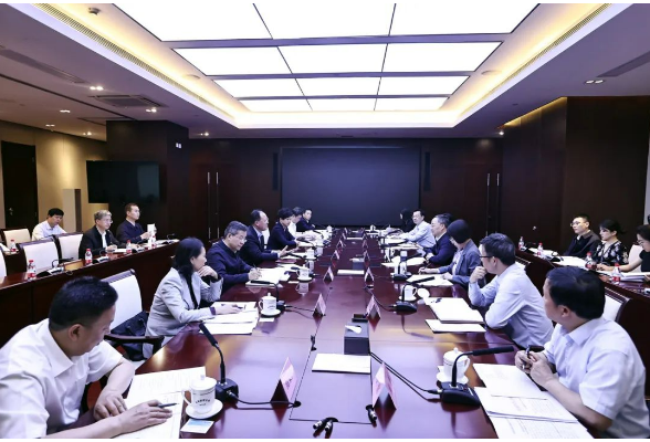 省政府在京与国家金融监管总局举行工作会谈 毛伟明李云泽出席