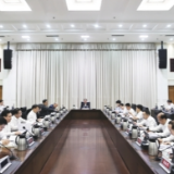 毛伟明主持省政府第42次常务会议：部署审计整改、向长株潭三市赋权等工作