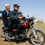 边疆党旗红丨三代“护边人” 执着“护边情”