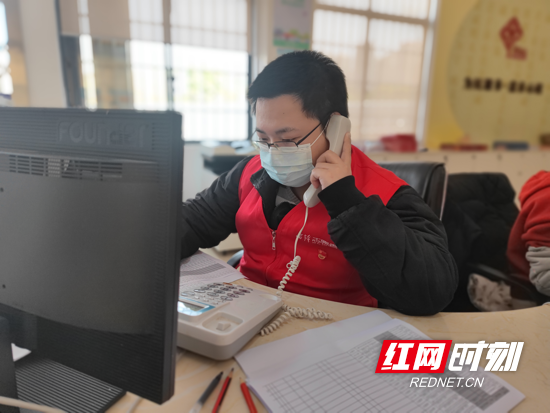 汇聚文明服务“满天星” 志愿红成就黑石战“疫”硬核底色