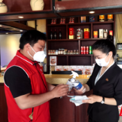 筑牢疫情防控屏障  帮助经营场所有序恢复运营