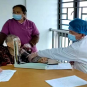 倾心关爱老年人 免费体检送健康