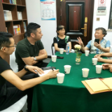 访民情 人大代表进社区疏解老旧小区难题