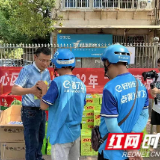 街道工会“送清凉” 凝心聚力鼓干劲