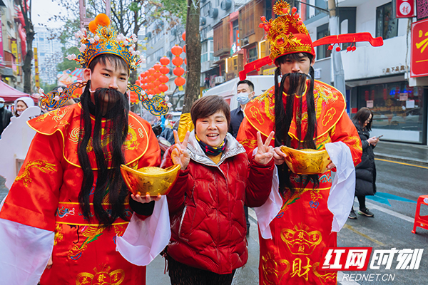 我们的节日·元宵｜卯兔迎春 欢闹元宵