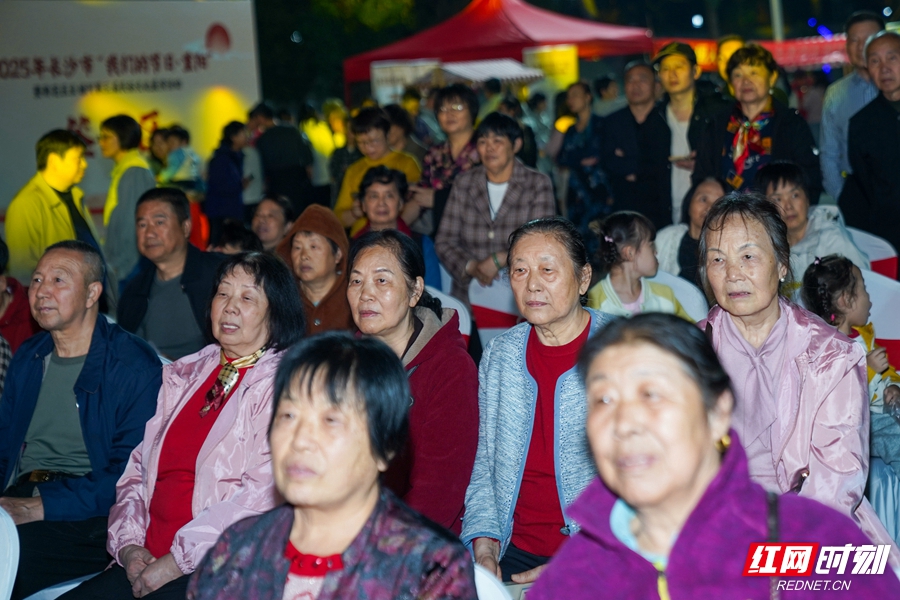 活动现场。 (1)_副本.jpg 活动现场。 (1)_副本.jpg