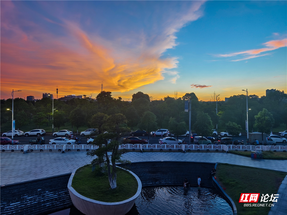 nEO_IMG_IMG_20250715_193041 拷贝.jpg