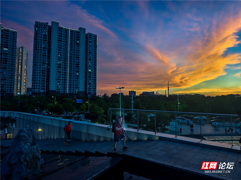 nEO_IMG_IMG_20250715_193433 拷贝.jpg