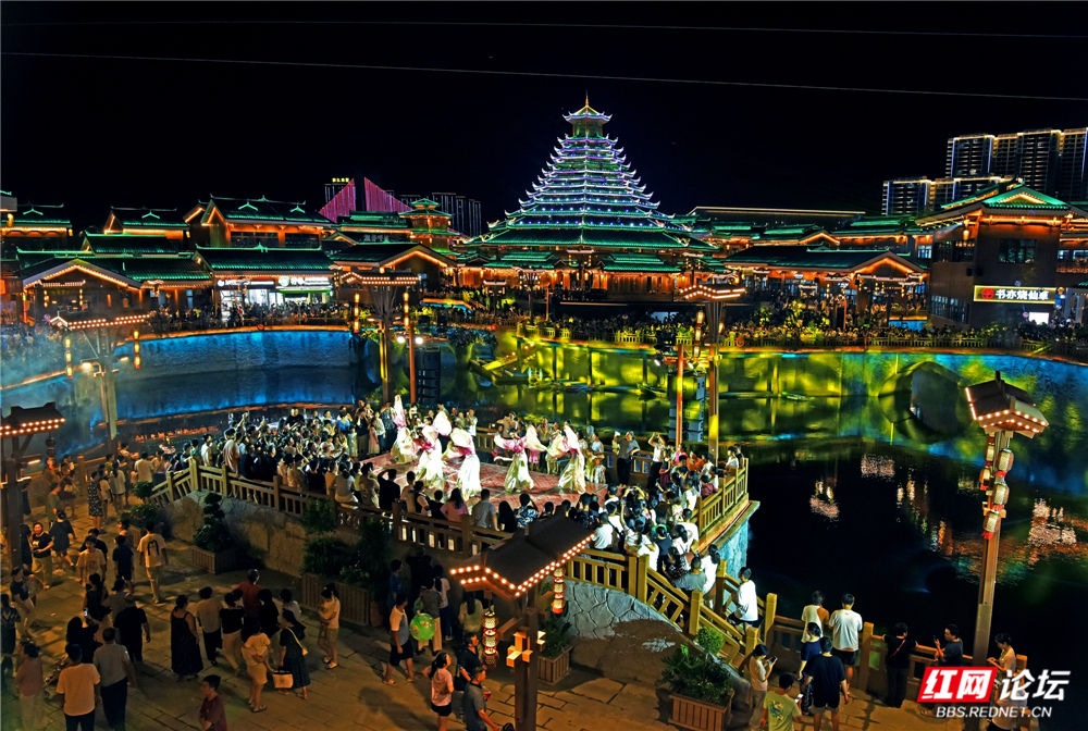 016 “人间天堂“榆树湾。.jpg