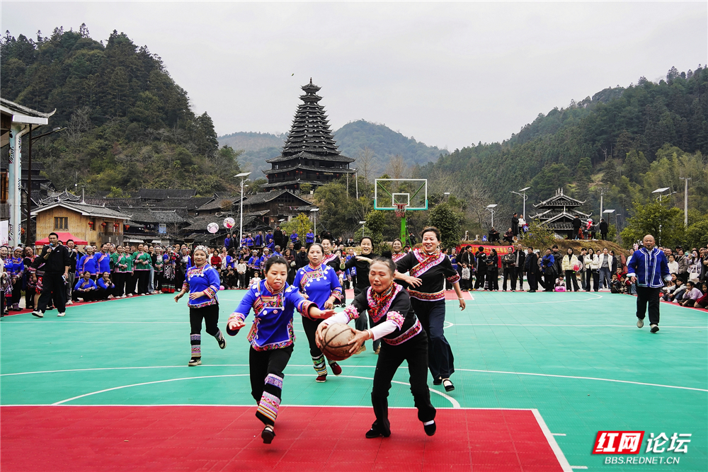 071 趣味运动-姑妈篮球赛.jpg