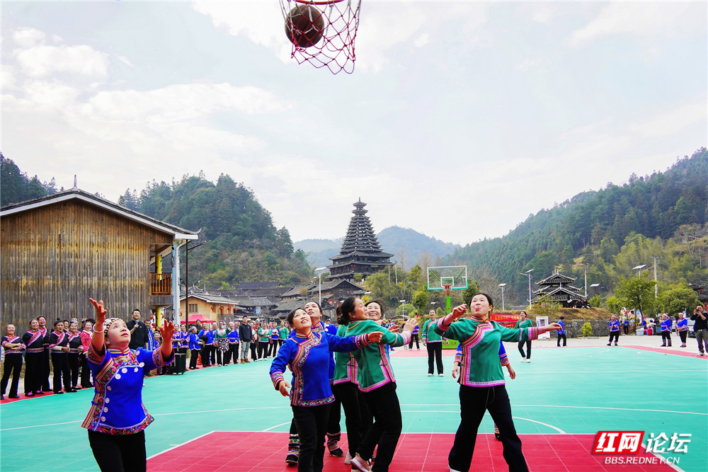 068 趣味运动-姑妈；篮球赛.jpg