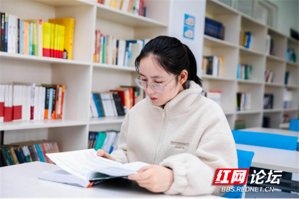 作息精确到秒,长沙高校学生满绩点直博同济175.png 作息精确到秒,长沙高校学生满绩点直博同济175.png