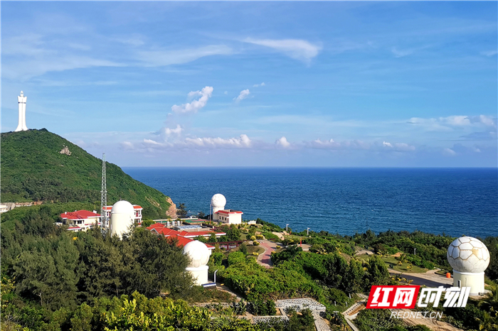 图2俯瞰铜鼓岭测控点.jpg