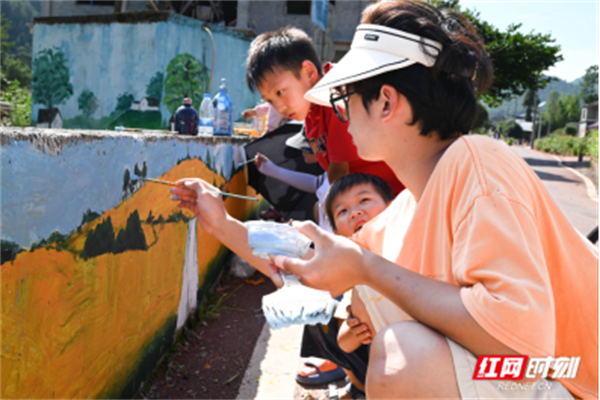 改-他们在村民家门口打造“青年友好街区”294.png 改-他们在村民家门口打造“青年友好街区”294.png