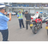 湘潭交警严厉打击“飙车炸街”违法行为 为“三考”护航