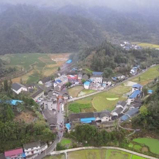 古丈县岩头寨：美丽就在山水间