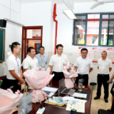 向恒林教师节前夕慰问辖区五校教师