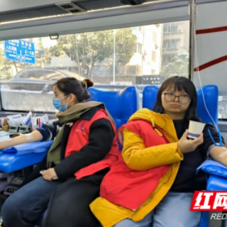 点滴热血延续生命   无限爱心温暖寒冬